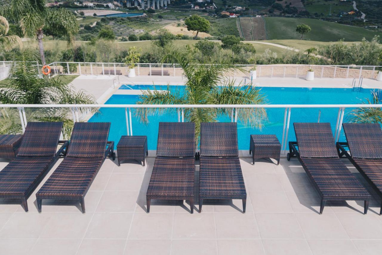 אסטפונה Ona Valle Romano Golf & Resort מראה חיצוני תמונה